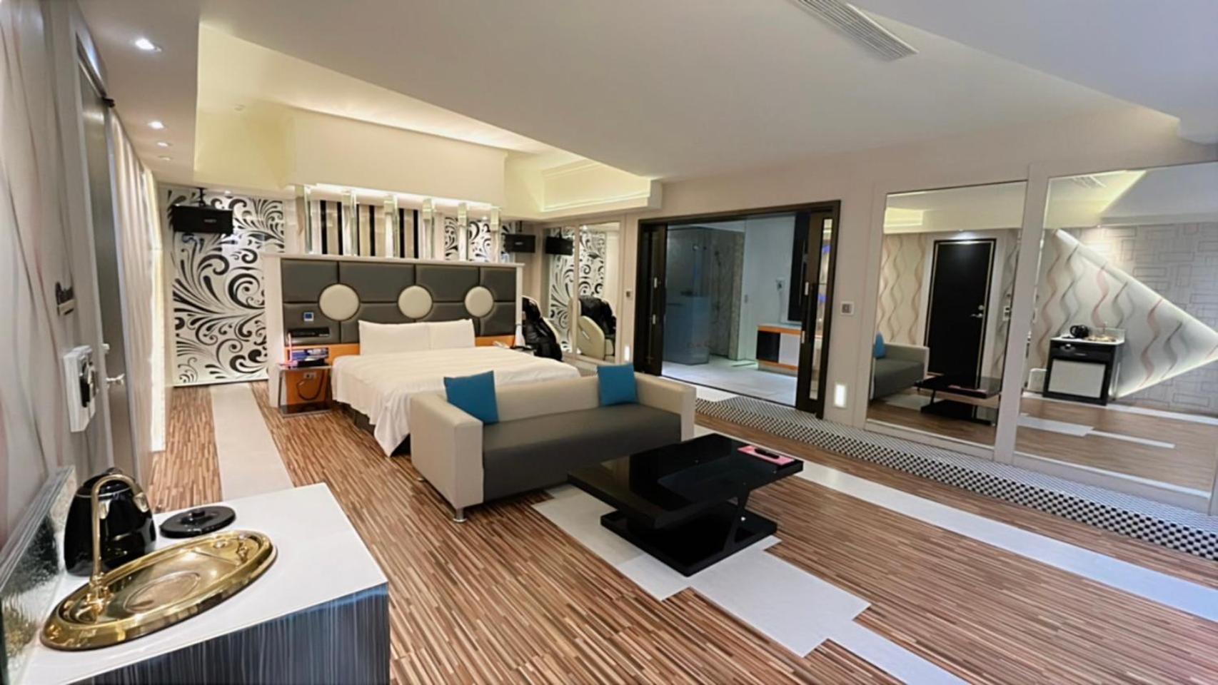 Soho Motel Таоюань Экстерьер фото
