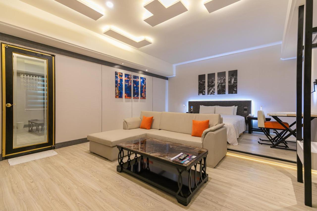 Soho Motel Таоюань Экстерьер фото
